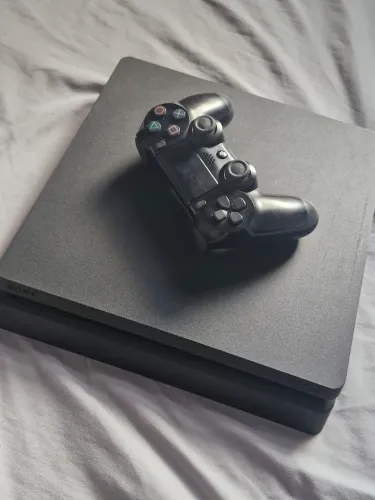 Ps4 Slim 1Tb dos Estados Unidos com Controle Usados