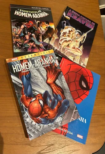 4 quadrinhos Homem Aranha Capa Dura Panini