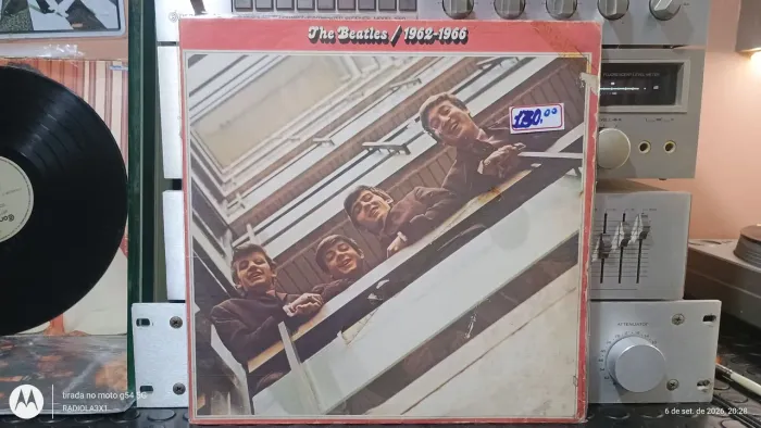 Disco de vinil Beatles vermelho