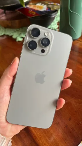 iPhone 15 Pro Max 256GB - R$ 4.300,00