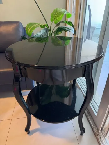 Mesa de Canto Clássica Preta