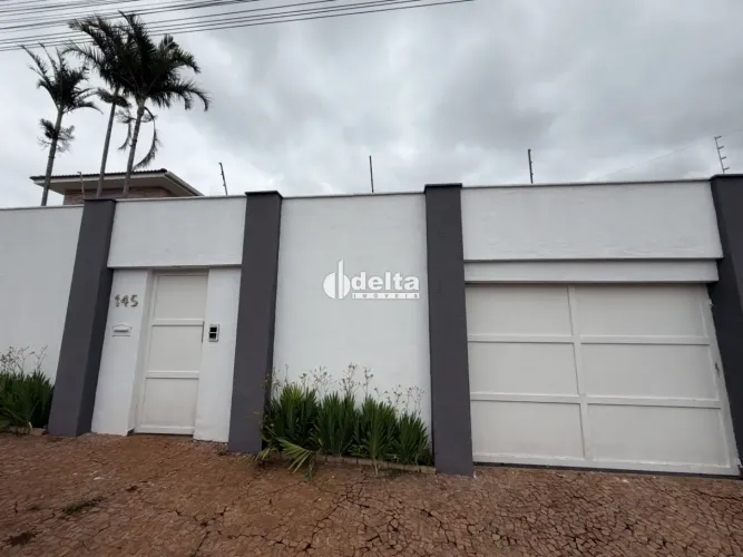 Casa residencial com 3 quartos sendo 1 suíte disponível para locação no bairro Jardim Kara