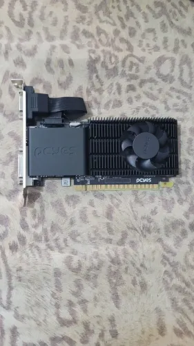 Placa de vídeo/adaptador de vídeo GT 710 2GB pcyes