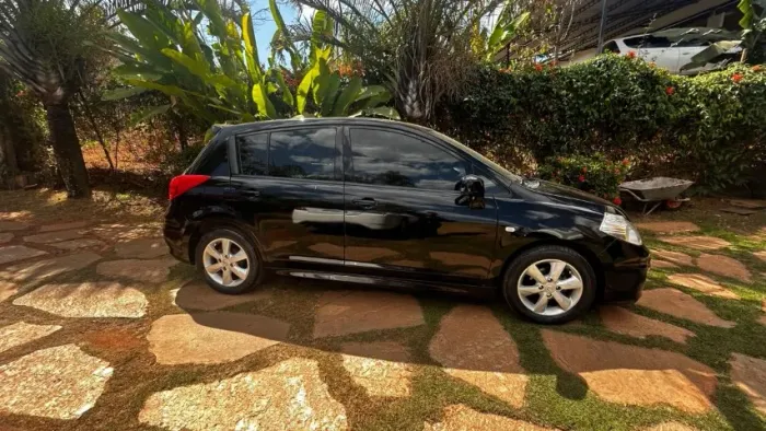 Nissan Tiida SL 1.8/1.8 Flex 16V Mec. 2013