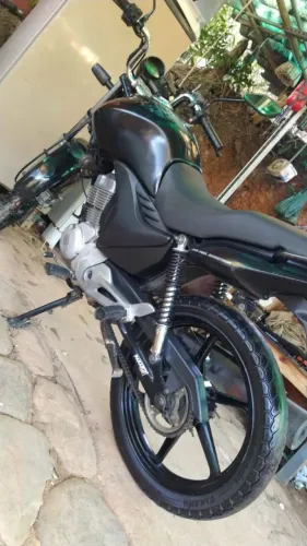 Vendo ou troco uma moto