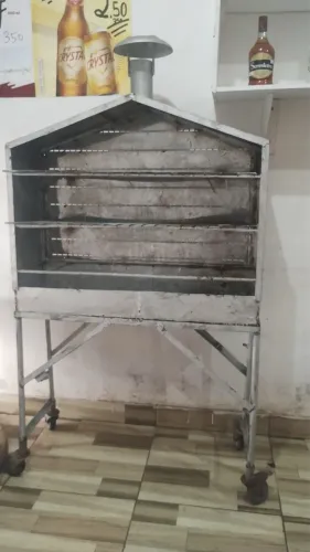 Churrasqueira com chaminé
