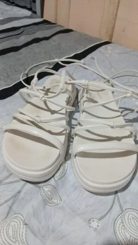 Sandália moleca número 37