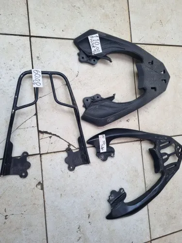 Suporte de baú para moto