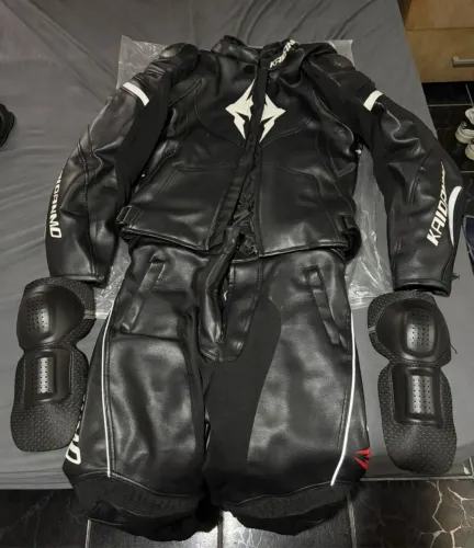 Macacão Esportivo Motociclista n52 Kaidanmo duas peças Importado + Joelheira TUTTO