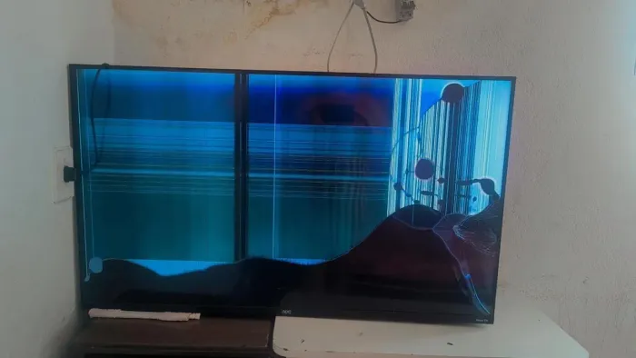43" LED TV, saindo somente som