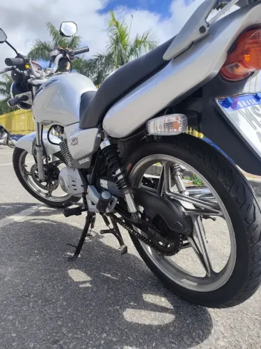 Suzuki YES 125 - A mais nova do ES