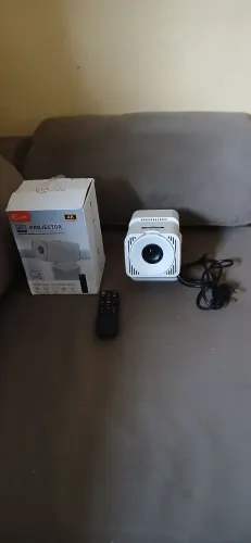 Vendo um projetor hy320 mini vem com 16 de memoria porém não está funcionando não liga 