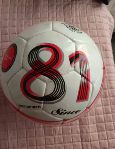 Bola oficial 81