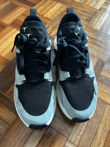 Tênis Nike Air Jordan 23 tamanho 37