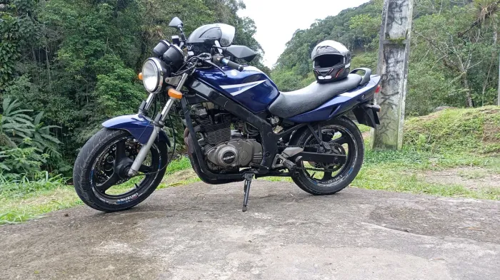 Dois pneus novos bateria novo manutenção em dia