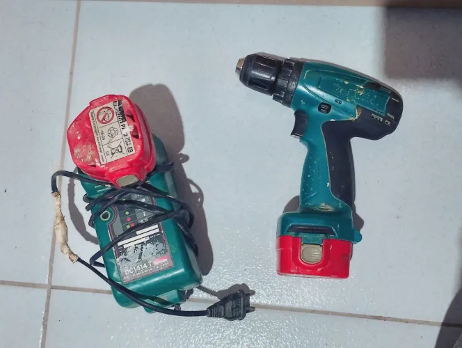 Parafusadeira com carregador