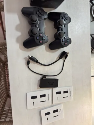 Console Retrô Game Stick Lite HDMI 2.4G Sem Fio + 2 Controles