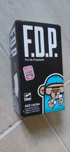 Jogo de cartas F.D.P (foi de propósito)