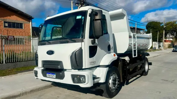 FORD CARGO 1723 112mil/kms cacamba