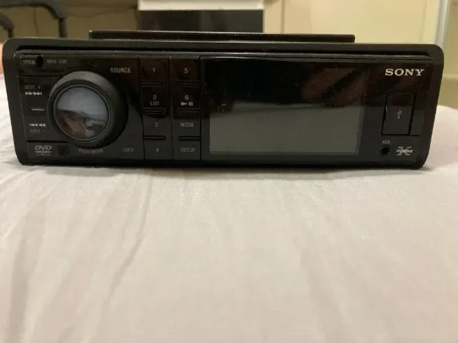 Radio Sony Mex V-30
