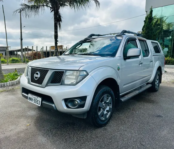 Nissan Frontier SV At.cd 4X4 2.5 TB Diesel Mec. 2013