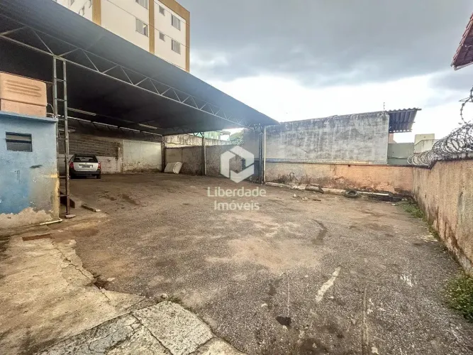 Lote Comercial para aluguel no Caiçara, Belo Horizonte, com 12 vagas