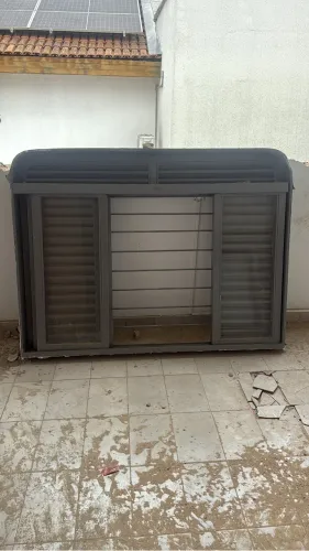 Portas e janelas de ferro