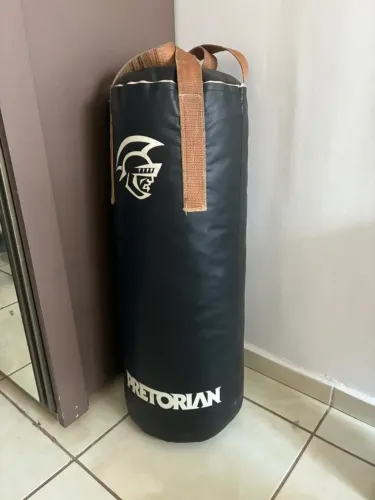 Saco de pancada Pretorian novo