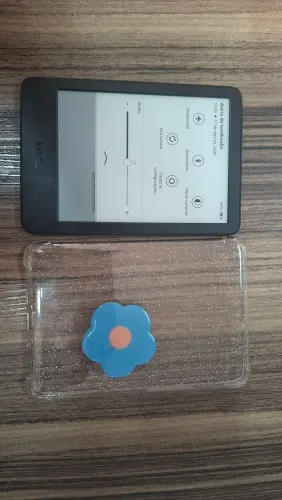 Kindle 11ª geração - em bom estado, acompanha capinha