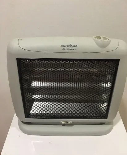 Aquecedor Elétrico Britânia 1000W Bivolt Pouco Uso