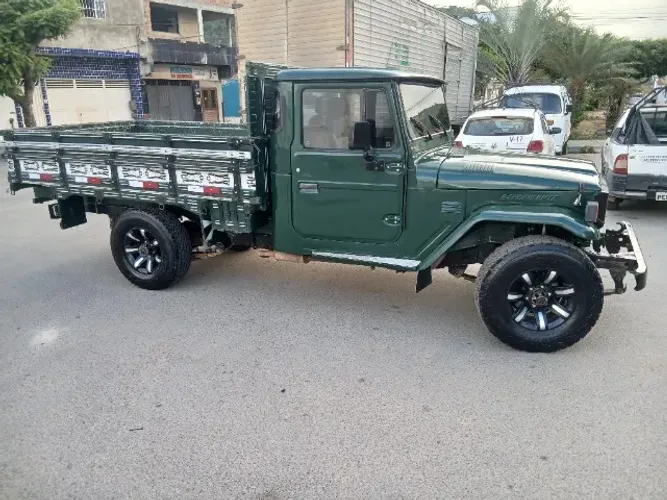 Toyota Band.Picape Chassi Longo Diesel 2001