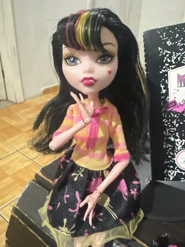 Draculaura