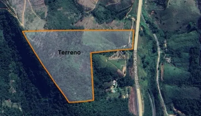 11 hectares por 310 mil do lado do asfalto 