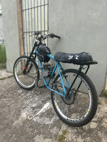 Motorizada em ótimo estado so pegar e andar 