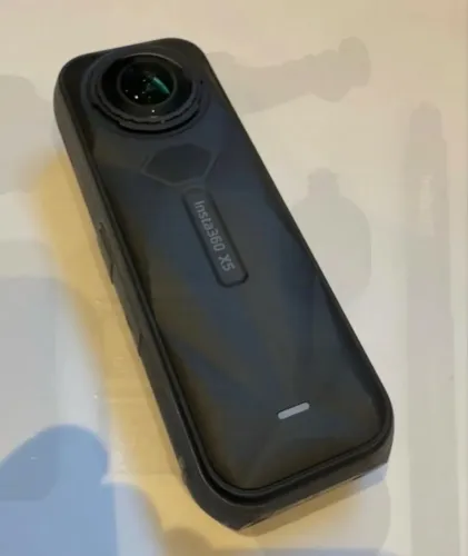 Insta360 X5