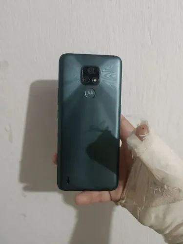 Vendo um celular moto e7 (vender rapido)