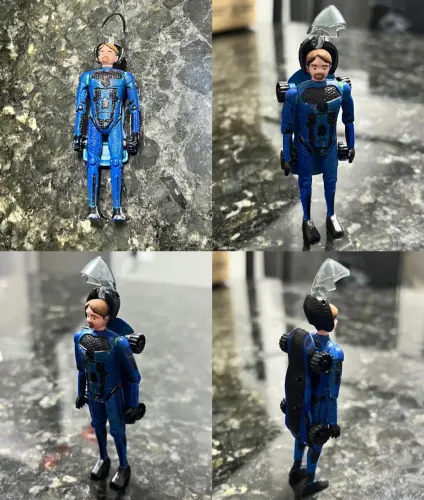 BONECO CUSTOMIZADO INSECTRON (REVISTA RECREIO)