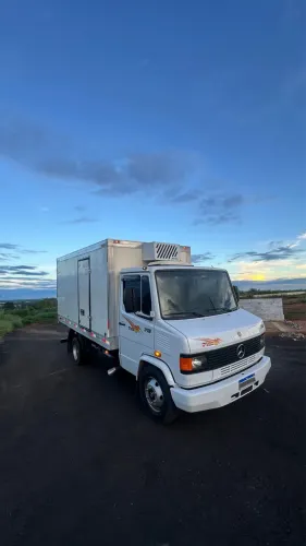 MB 710 PLUS - 2006 - BAÚ REFRIGERADO