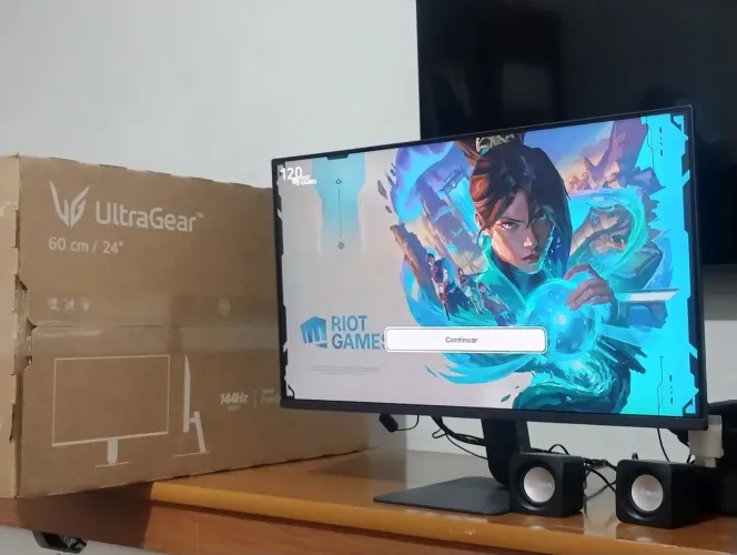 Monitor Gamer LG UltraGear 24" IPS 144Hz 1ms - Apenas 1 Semana de Uso! Na Caixa + NF