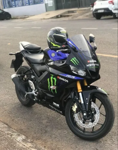Yamaha YZF R3 321cc Edição Monster - Ano 2020 / 2021 - Ñ é Honda
