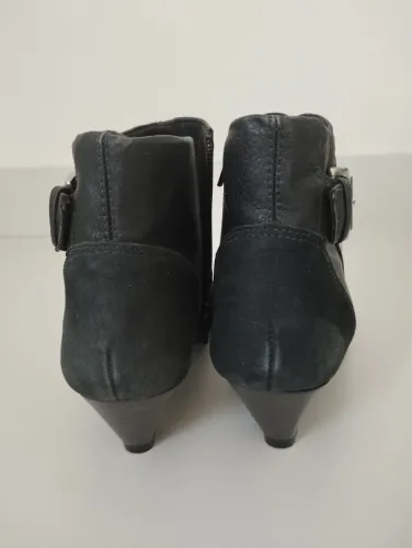 Bota preta 37