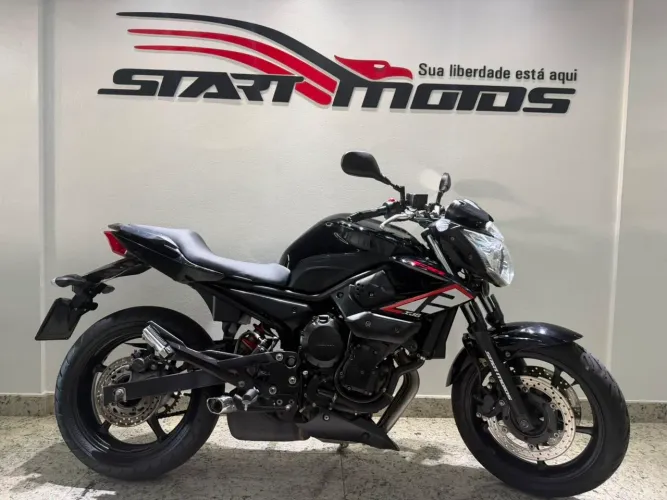 YAMAHA XJ6N 600cc 2011