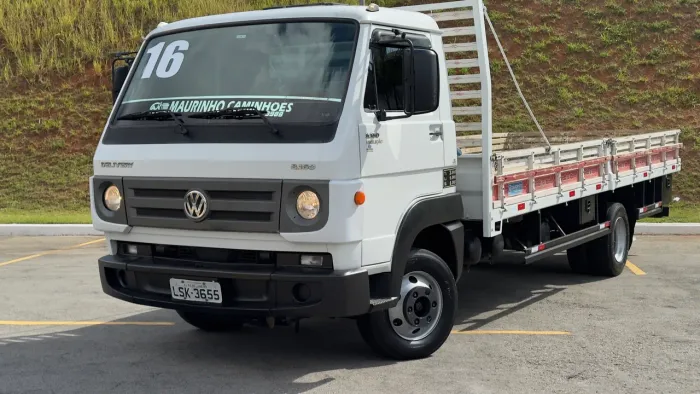 CAMINHÃO CARROCERIA AR-CONDICIONADO 