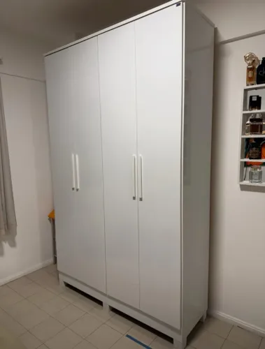Vendo guarda roupa branco