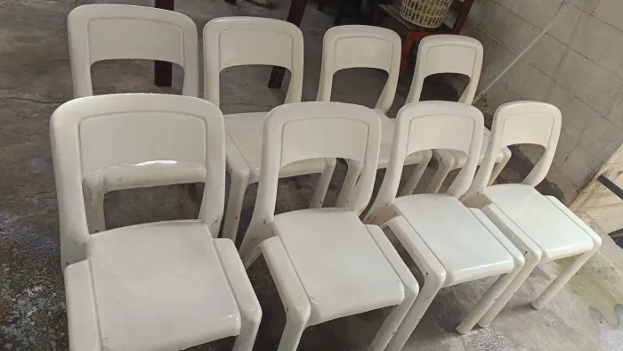 Cadeira plástica