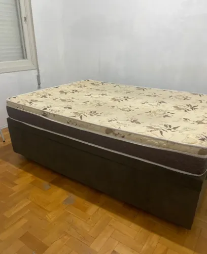 Cama box + colchão de molas (separados)
