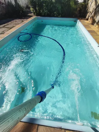 Limpeza da sua piscina e do seu deck, a partir de R$180,00