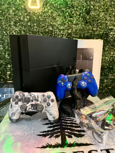 PS4 completo semi-novo