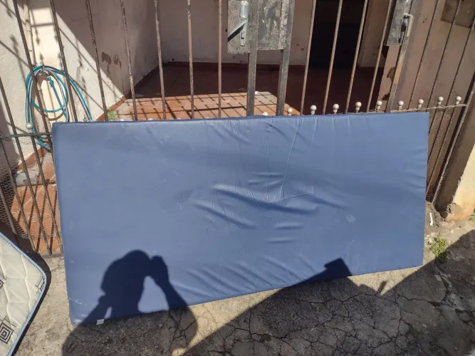 Vendo colchão de solteiro