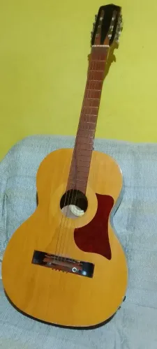 Violão barato!